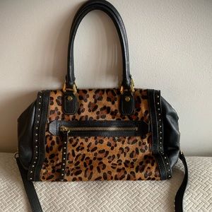 Puurfect! OryaNy calf hair leopard print bag⚡️